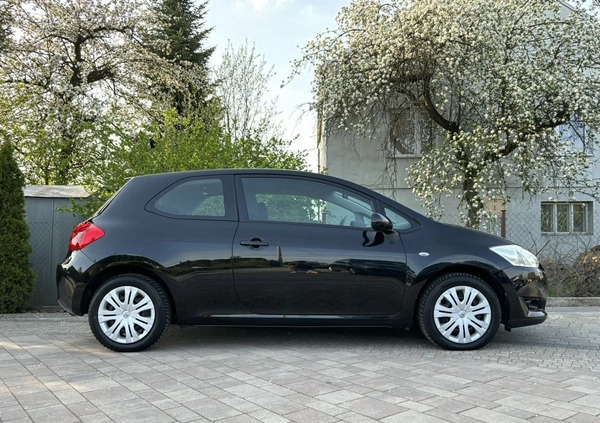 Toyota Auris cena 15500 przebieg: 240000, rok produkcji 2007 z Rumia małe 326